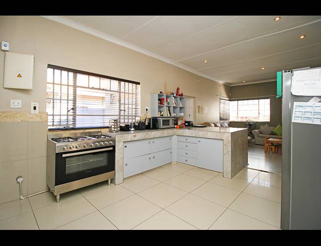 3 BEDROOM FREEHOLD FOR SALE IN HIGHLANDS NORTH